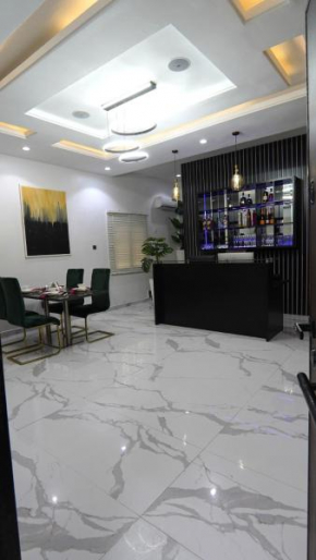 SHORTLETMART Guest House